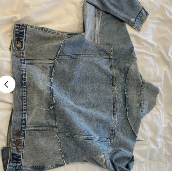 NWOT Levi’s 90s Trucker Jacket – Two-Tone Denim, Distressed - Picture 4 of 10